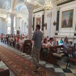 Επίσκεψη του Μουσικοφιλολογικού Συλλόγου Άρτης «Ο ΣΚΟΥΦΑΣ» και του Πολιτιστικού Κέντρου Αμφιλοχίας στον Ιερό Καθεδρικό Ναό Παναγίας του Ροδαρίου και στο Αποστολικό Κέντρο «Πίστη και Πολιτισμός»