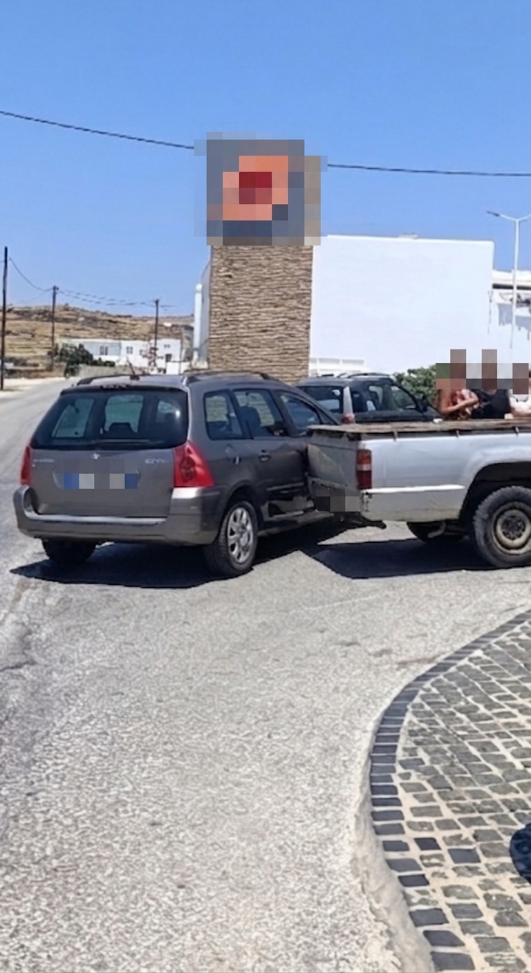 Το σημείο της σύγκρουσης στη Λεωφόρο Τριποτάμου