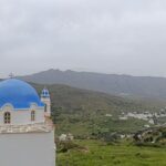 Τα Μοναστήρια έφτασαν στη Βουλή: ψηφίστηκε η διάταξη για ιδιωτική πολεοδόμηση στα νησιά — και το ερώτημα «για ποιον;»