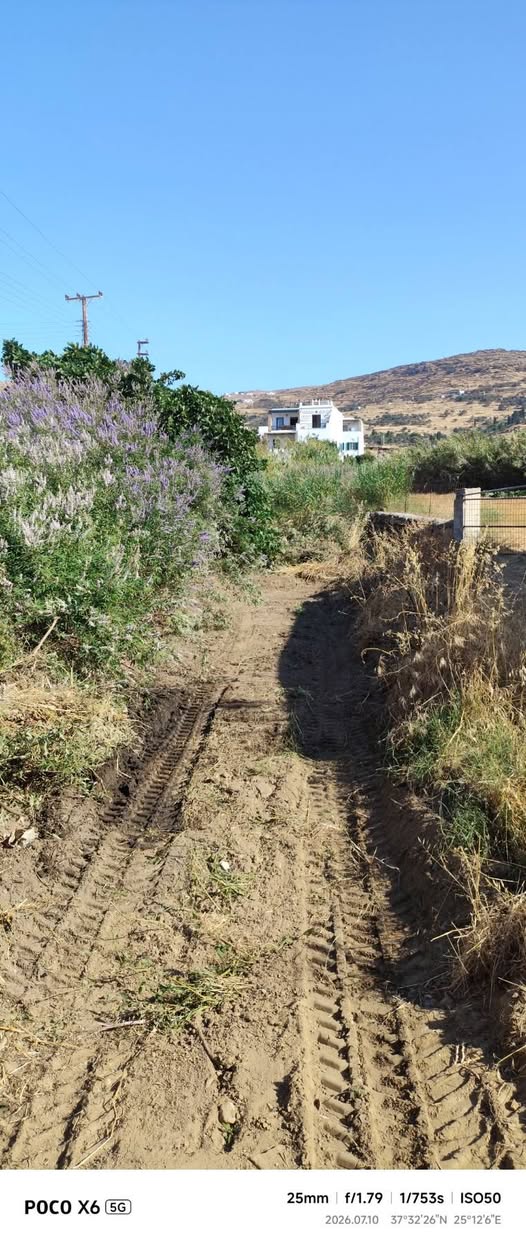 Καθαρισμός ρέματος στην Αγία Βαρβάρα Τήνου