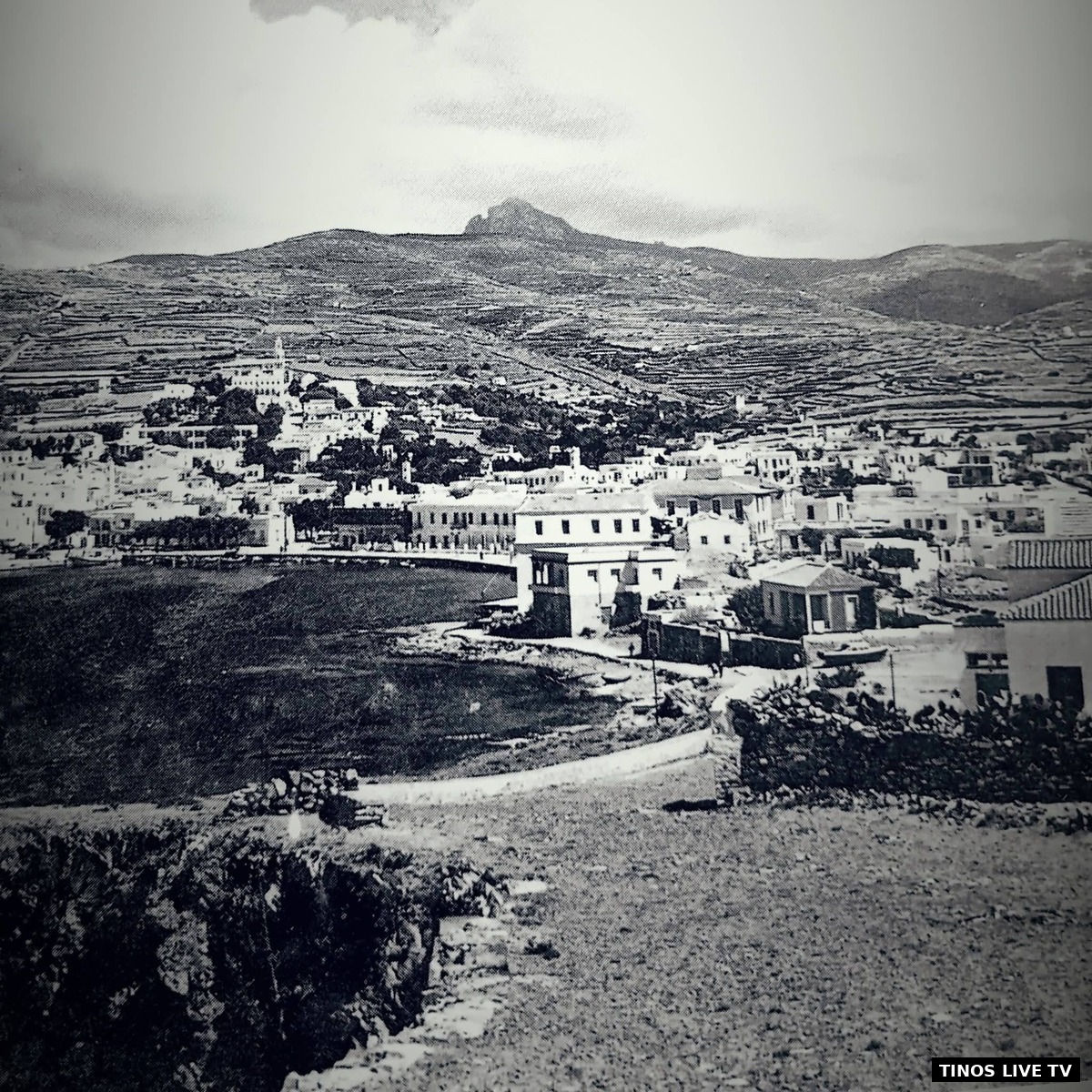 Παλιά ασπρόμαυρη φωτογραφία της Χώρας της Τήνου