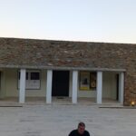 «Το χάδι»: η βραδιά που ο Θανάσης Λάλας έφερε τον Μάικ Τάισον στο Μουσείο Τσόκλη