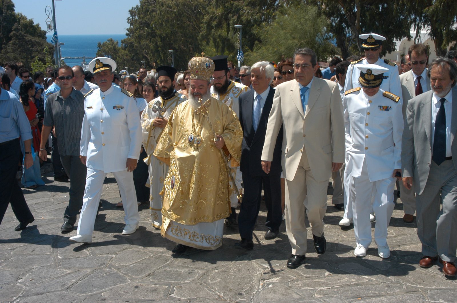 Ο Αρχιεπίσκοπος Χριστόδουλος στη λιτάνευση