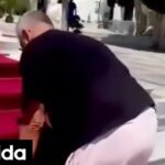 Ο Γιώργος Ντάβλας για προσκύνημα στη Μεγαλόχαρη της Τήνου -Έφτασε γονατιστός στον ναό [βίντεο]