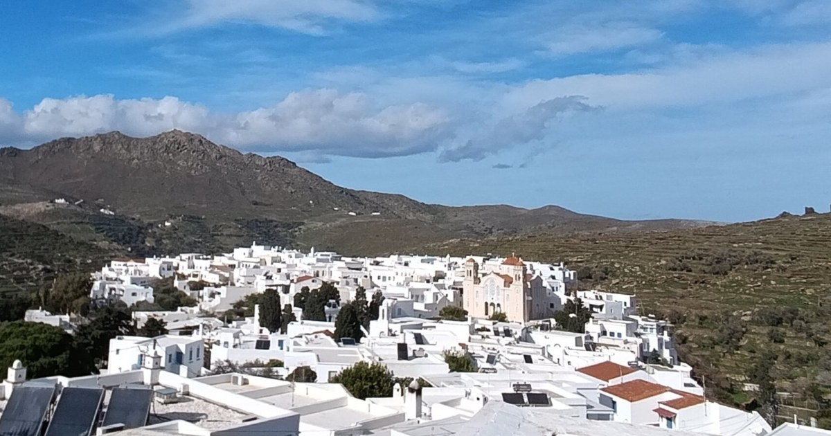 Ο Πύργος Τήνου από ψηλά