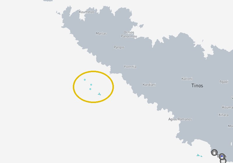 Χάρτης AIS με τα σκάφη γύρω από το BLUE CARRIER 2 ανοιχτά των Υστερνίων, Δευτέρα 28 Σεπτεμβρίου 2026