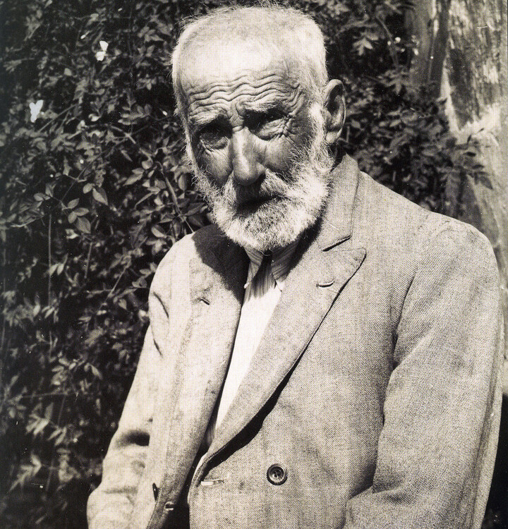 Ο Γιαννούλης Χαλεπάς στον Πύργο Τήνου το 1929