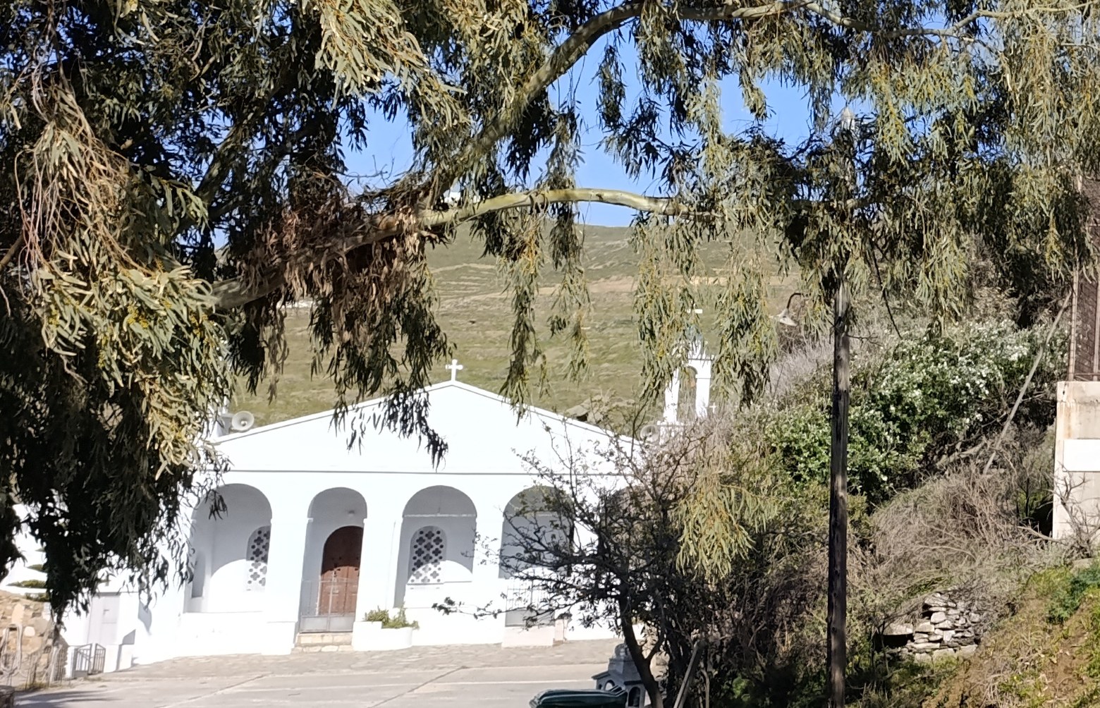 Ο Ιερός Ναός της Παναγίας της Βουρνιώτισσας στην Τήνο