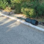 Δεκαεπτά μέρες κάτω: ο φανοστάτης στην είσοδο του Πανόρμου δεν σηκώθηκε — μετακινήθηκε