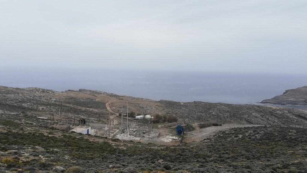 Ο υφιστάμενος υποσταθμός στο Στενό της Τήνου