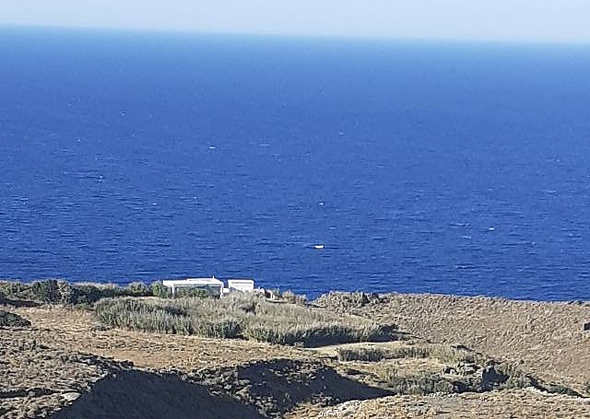 Το ανοιχτό πέλαγος από τα υψώματα της περιοχής