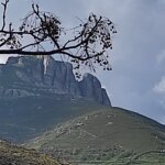 Το Ξώμπουργο της Τήνου: από τον γεωμετρικό οικισμό στο Κάστρο της Αγίας Ελένης