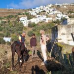 «Η Εξήντα είναι 37 χρονών — καλά διαβάσατε»: η γαϊδουρίτσα του Τριαντάρου, η οικογένεια από τη Γερμανία και μια πιθανή υιοθεσία