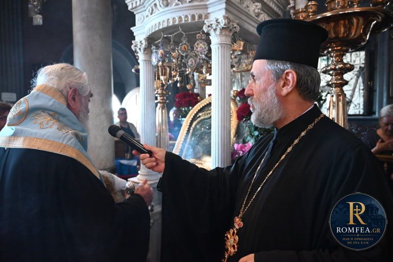 Ο Μητροπολίτης Φωκίδος με τον Αρχιερατικό Επίτροπο Τήνου π. Γεώργιο Φανερό