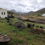 Πληροφορίες για ιστό κεραίας κινητής στο παλιό κτίριο του ΟΤΕ στην Κώμη — και υλικά εγκαταλελειμμένα στον χώρο