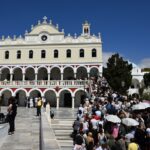 Από την Κύπρο στη Μεγαλόχαρη: ο Μητροπολίτης Ταμασού και Ορεινής Ησαΐας λειτούργησε στην Τήνο, με πλήθος προσκυνητών