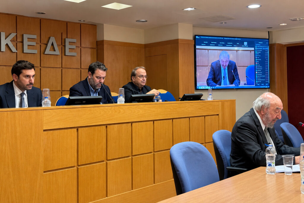 Η διευρυμένη συνεδρίαση της ΠΕΔ Νοτίου Αιγαίου στα γραφεία της ΚΕΔΕ